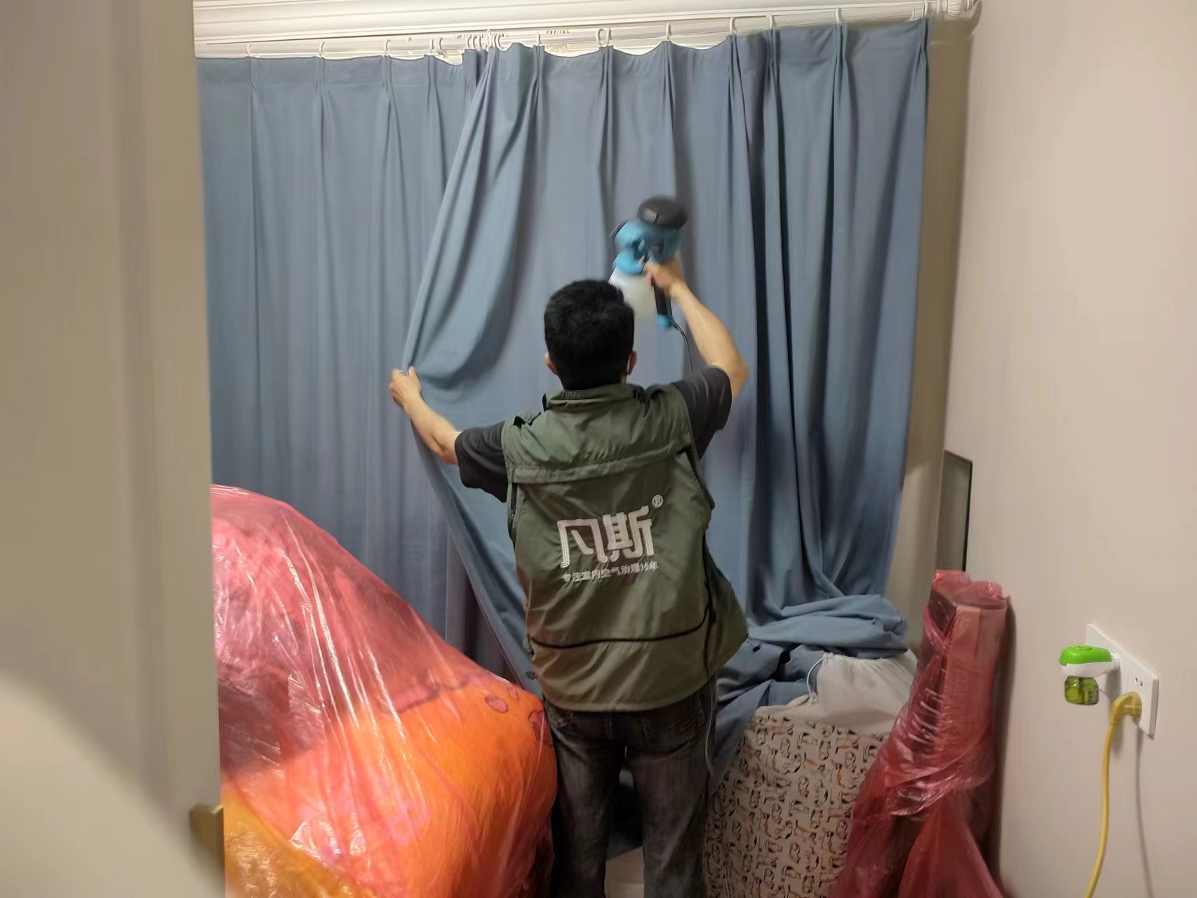 如何選擇全屋定制的板材，才能讓室內(nèi)甲醛含量最低